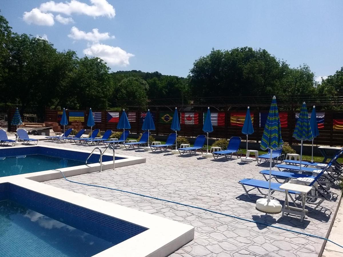 Къща За Гости "Там Край Реката " Slivek Buitenkant foto